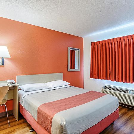 Park Inn By Radisson, Modesto Bagian luar foto