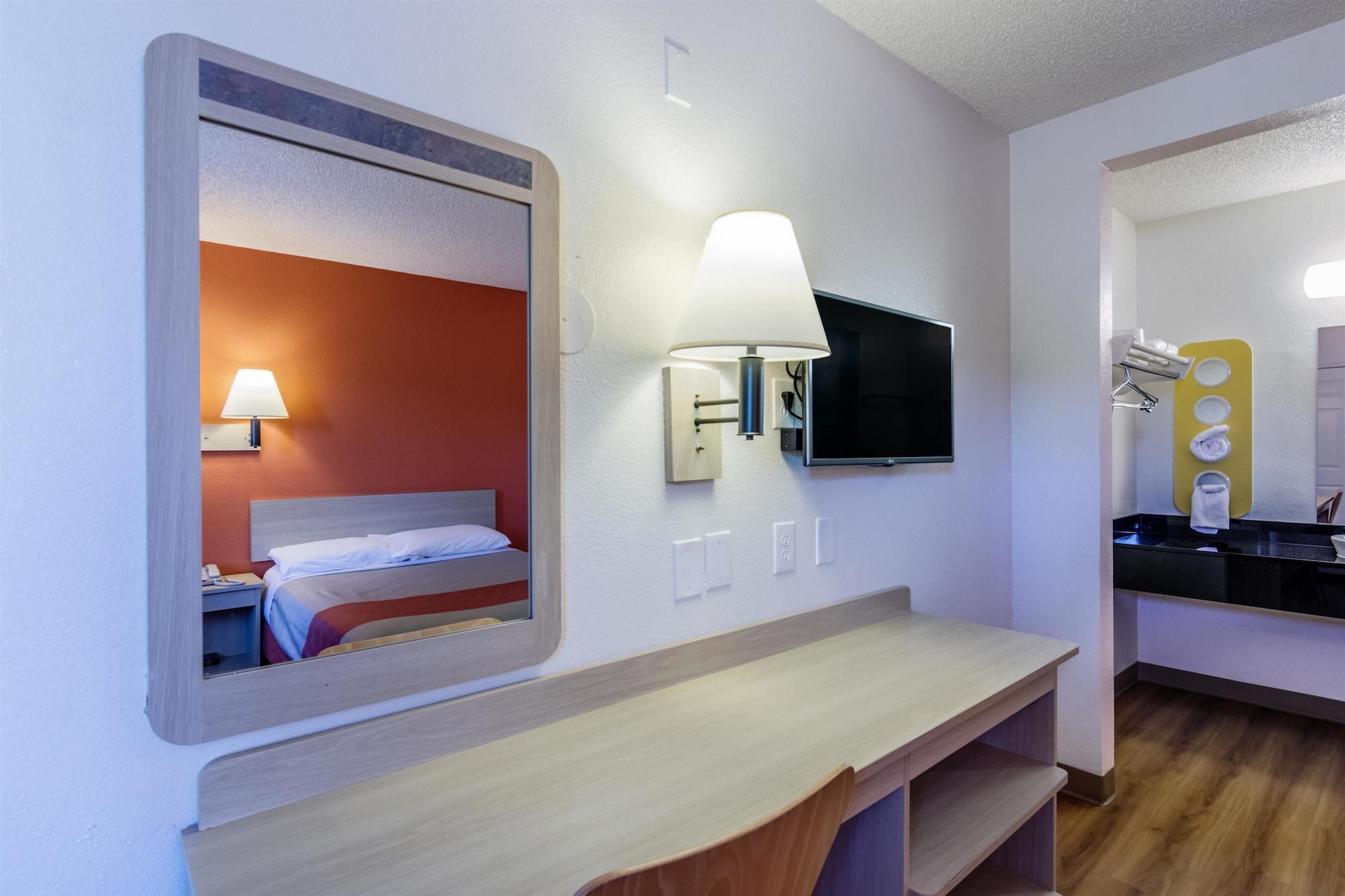 Park Inn By Radisson, Modesto Bagian luar foto