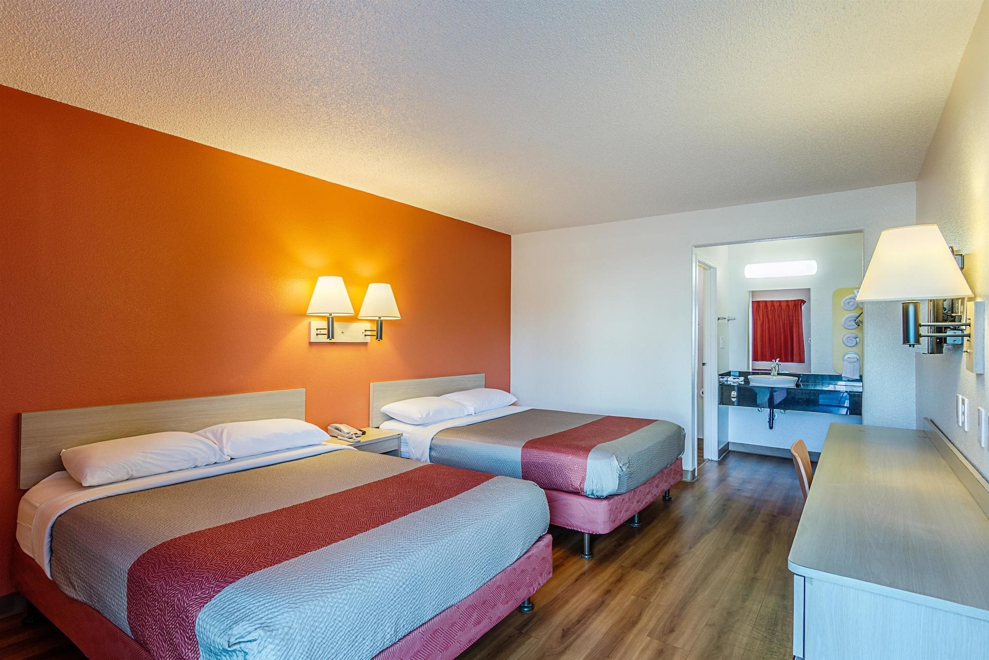 Park Inn By Radisson, Modesto Bagian luar foto