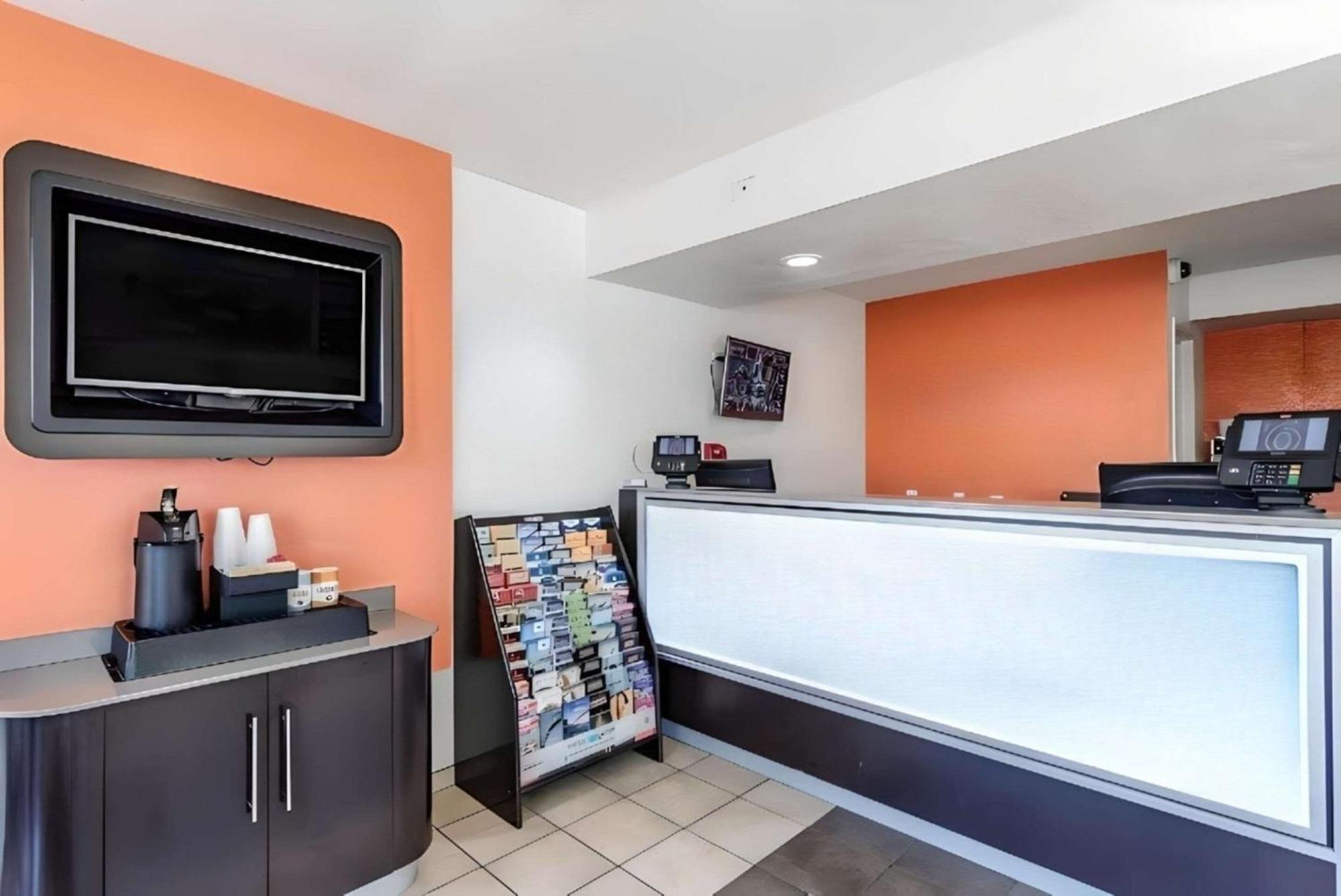 Park Inn By Radisson, Modesto Bagian luar foto
