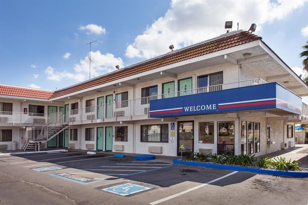 Park Inn By Radisson, Modesto Bagian luar foto