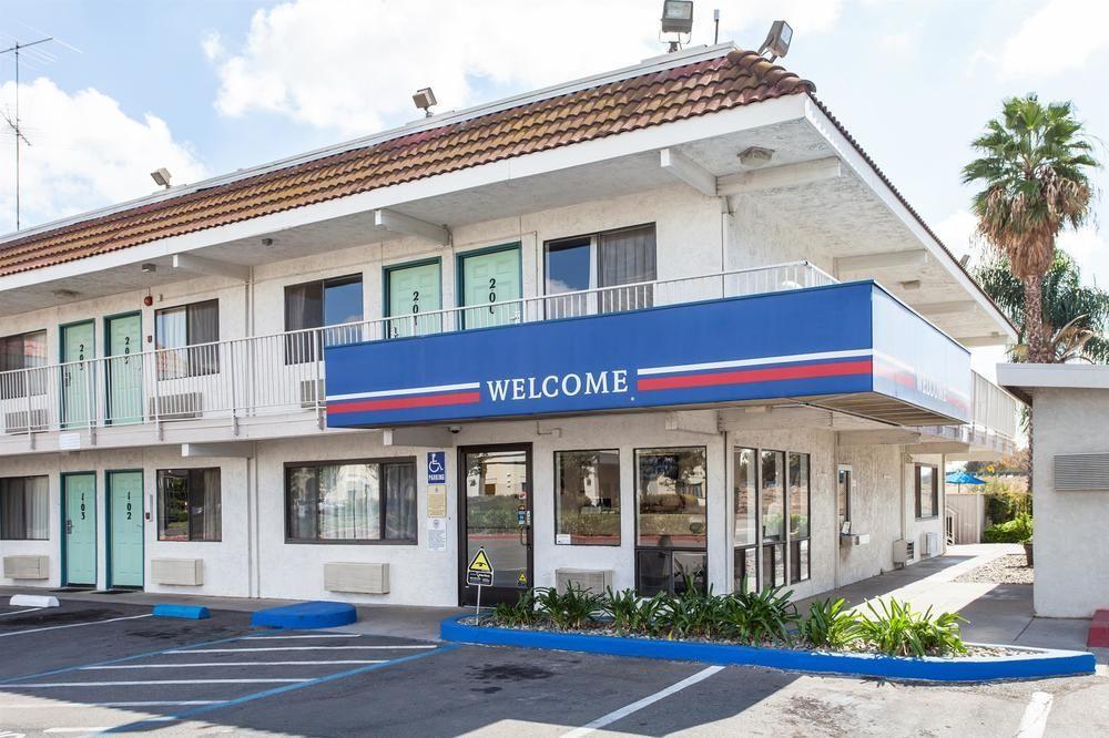 Park Inn By Radisson, Modesto Bagian luar foto