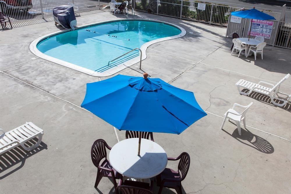 Park Inn By Radisson, Modesto Bagian luar foto
