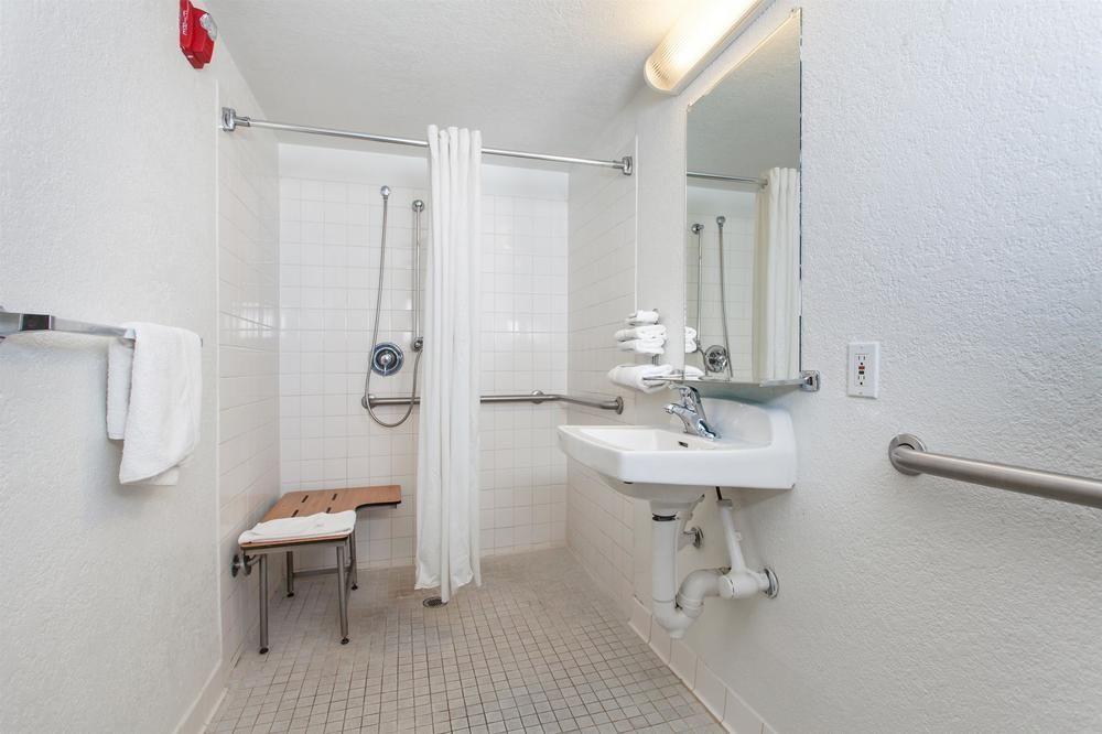 Park Inn By Radisson, Modesto Bagian luar foto