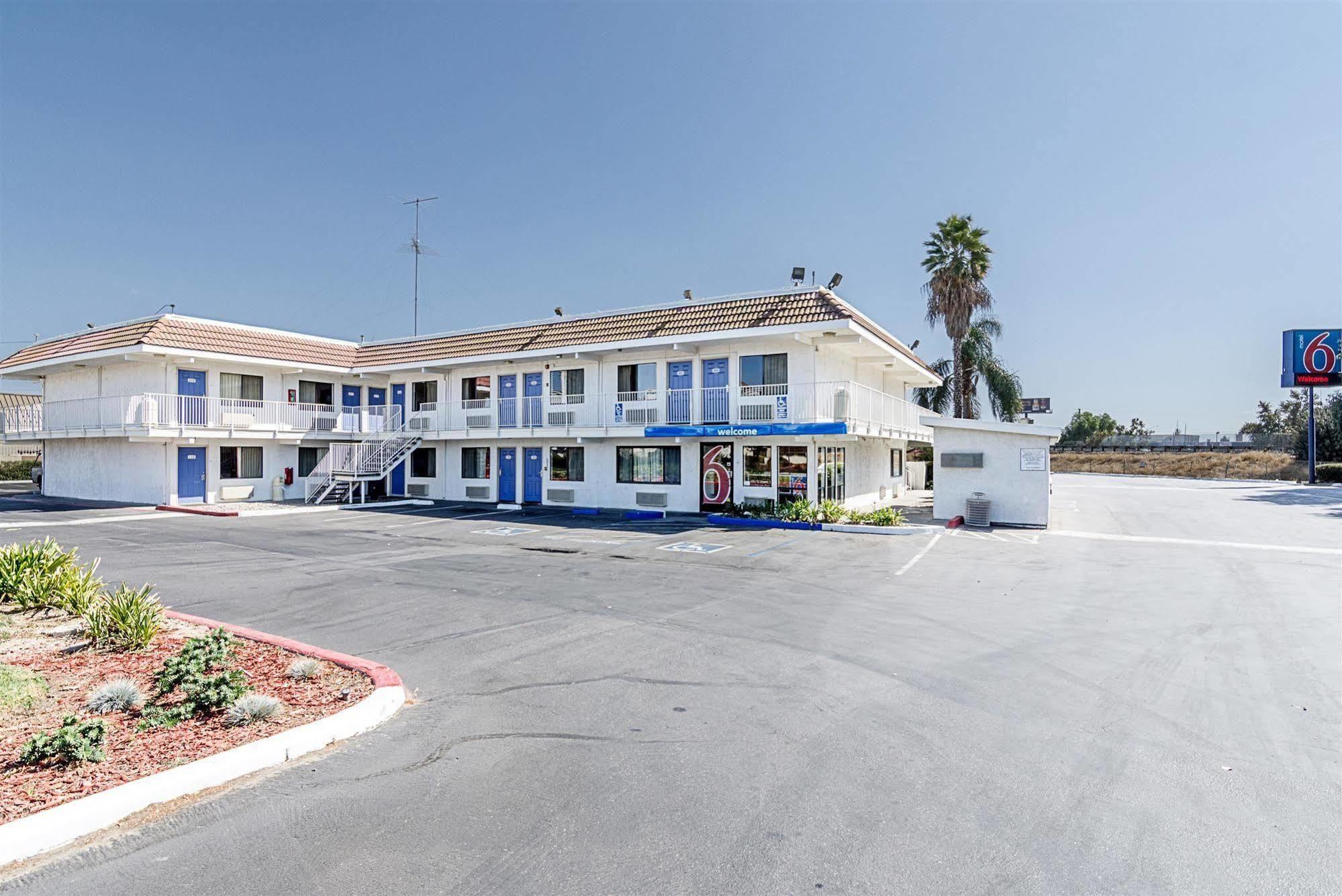 Park Inn By Radisson, Modesto Bagian luar foto