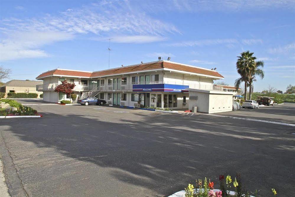 Park Inn By Radisson, Modesto Bagian luar foto